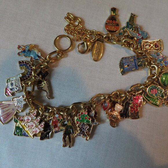 The Bradford Exchange Wizard of Oz Charm Bracelet collectible - Picture 1 of 14